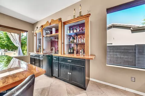 747 E Meadow Ln, Phoenix, AZ 85022 photo 9