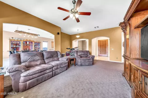 747 E Meadow Ln, Phoenix, AZ 85022 photo 12