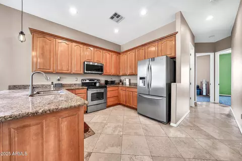 747 E Meadow Ln, Phoenix, AZ 85022 photo 3
