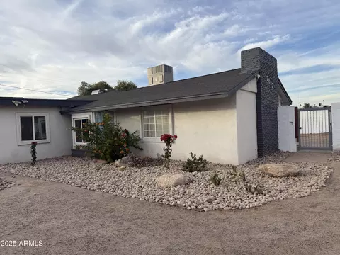 2802 N 36th St, Phoenix, AZ 85008