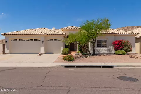 2552 E Silverwood Dr, Phoenix, AZ 85048