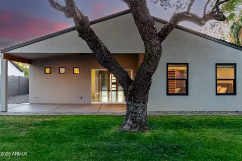 Exterior - 4205 N 19th Pl, Phoenix, AZ 85016 photo 5 of 11