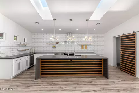 Kitchen - 4205 N 19th Pl, Phoenix, AZ 85016 photo 1 of 6