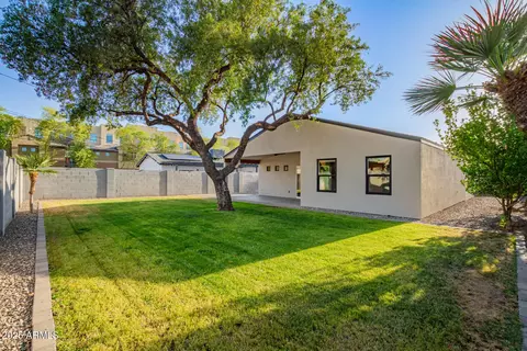Exterior - 4205 N 19th Pl, Phoenix, AZ 85016 photo 10 of 11
