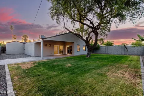 Exterior - 4205 N 19th Pl, Phoenix, AZ 85016 photo 3 of 11