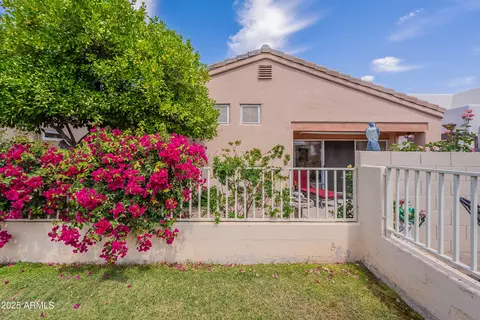 17224 N Zuni Trl, Surprise, AZ 85374