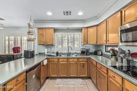Kitchen - 6422 W Range Mule Dr, Phoenix, AZ 85083 photo 2 of 2