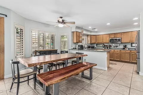 Dining - 6422 W Range Mule Dr, Phoenix, AZ 85083 photo 1 of 1