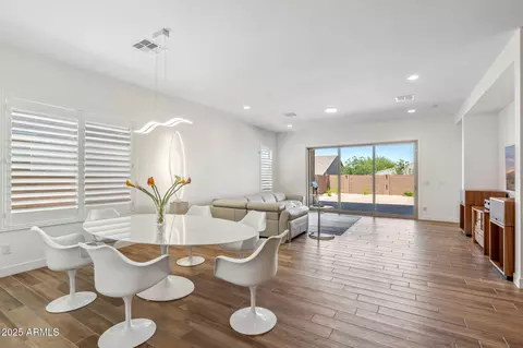 Dining - 3366 E Constance Way, Phoenix, AZ 85042 photo 4 of 4
