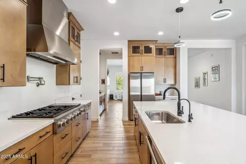 Kitchen - 3366 E Constance Way, Phoenix, AZ 85042 photo 5 of 7