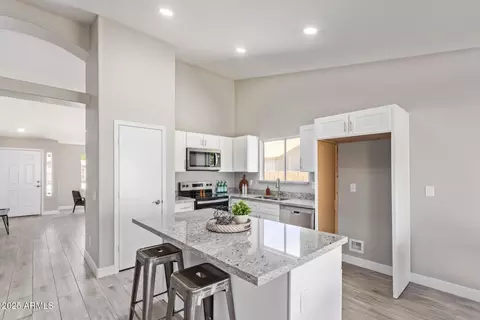 Kitchen - 1408 E Carson Rd, Phoenix, AZ 85042 photo 2 of 3