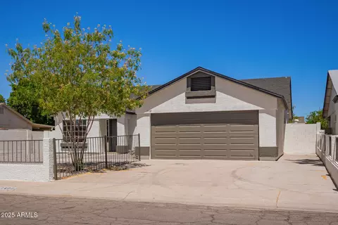 Exterior - 1408 E Carson Rd, Phoenix, AZ 85042 photo 4 of 5