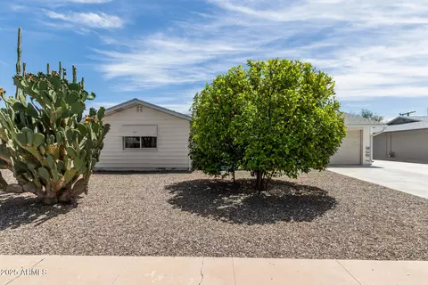 10615 W Riviera Dr, Sun City, AZ 85351