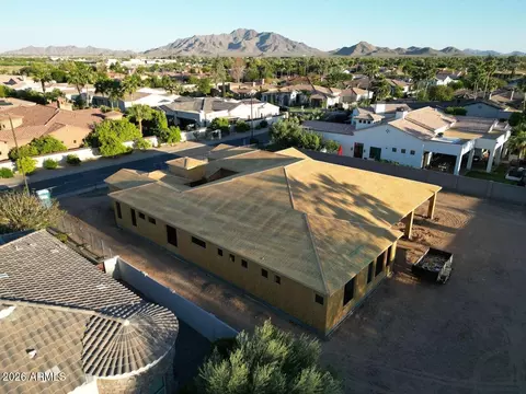 5620 S Gemstone Dr, Chandler, AZ 85249