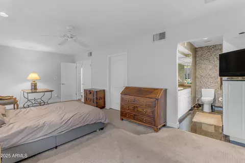 Bedroom - 4596 E Calle Ventura --, Phoenix, AZ 85018 photo 2 of 2
