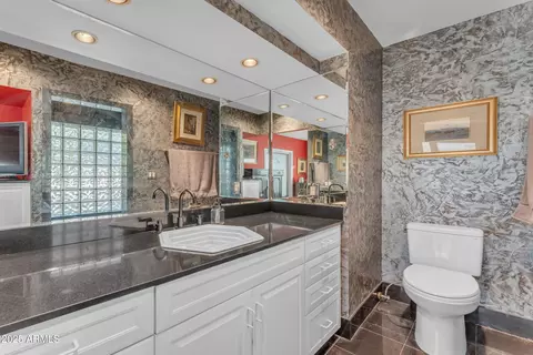 Bath - 4596 E Calle Ventura --, Phoenix, AZ 85018 photo 1 of 3