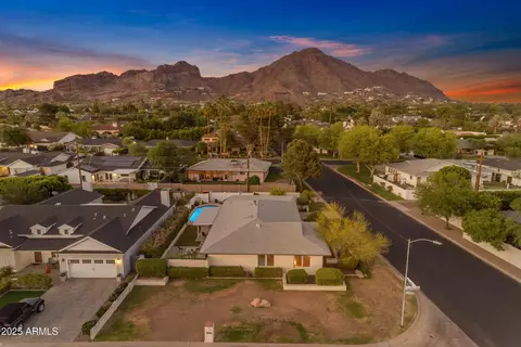 View/Area - 4596 E Calle Ventura --, Phoenix, AZ 85018 photo 2 of 5