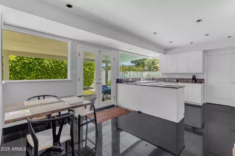 Kitchen - 4596 E Calle Ventura --, Phoenix, AZ 85018 photo 4 of 6