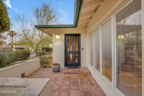 Exterior - 4596 E Calle Ventura --, Phoenix, AZ 85018 photo 4 of 8