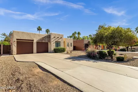 1554 E Kings Ct, Gilbert, AZ 85234