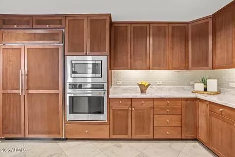 Kitchen - 2402 Esplanade Ln #204, Phoenix, AZ 85016 photo 5 of 7