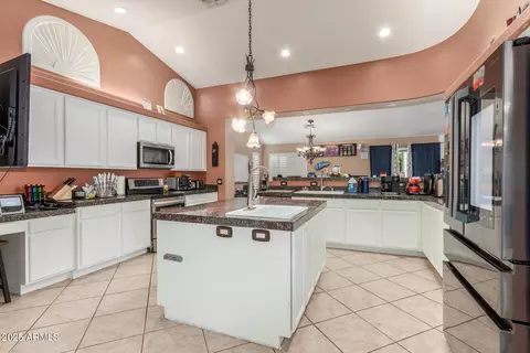 Kitchen - 3060 E Hope St, Mesa, AZ 85213 photo 2 of 4
