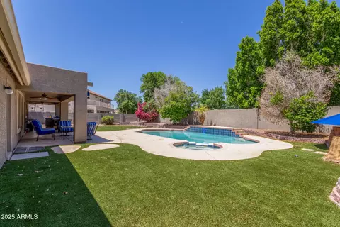 Exterior - 3060 E Hope St, Mesa, AZ 85213 photo 5 of 11