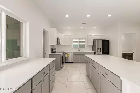 1131 E Bishop Dr, Tempe, AZ 85282 photo 8