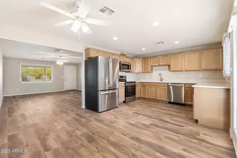 3624 E Hearn Rd, Phoenix, AZ 85032 photo 8