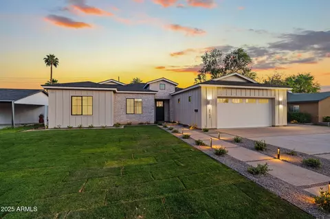 Exterior - 4107 Edgemont Ave, Phoenix, AZ 85008 photo 11 of 16