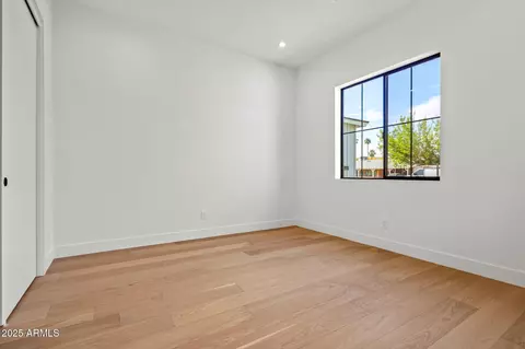 Bedroom - 4107 Edgemont Ave, Phoenix, AZ 85008 photo 1 of 9