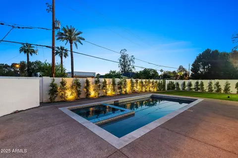 Exterior - 4107 Edgemont Ave, Phoenix, AZ 85008 photo 13 of 16
