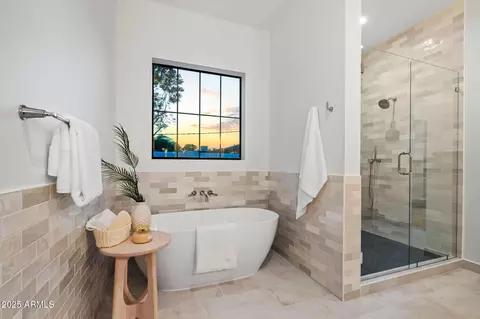 Bath - 4107 Edgemont Ave, Phoenix, AZ 85008 photo 7 of 7