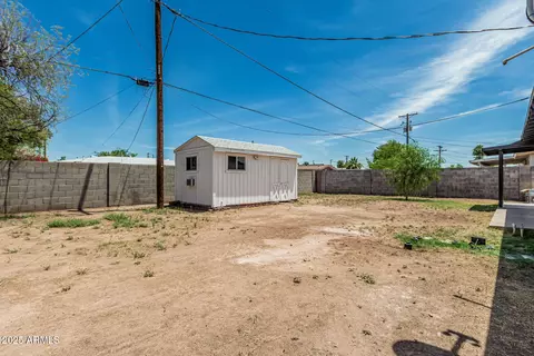 Exterior - 4531 N 12th Dr, Phoenix, AZ 85013 photo 5 of 6
