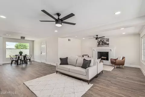 Living - 4531 N 12th Dr, Phoenix, AZ 85013 photo 4 of 4