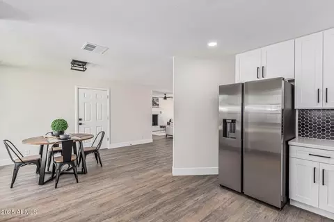 Dining - 4531 N 12th Dr, Phoenix, AZ 85013 photo 4 of 4