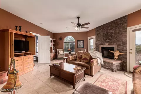 Living - 5530 E Bell St, Apache Junction, AZ 85119 photo 3 of 3