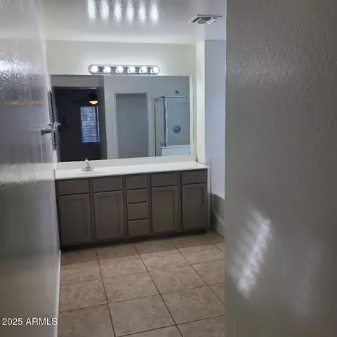 6908 S 8th Dr, Phoenix, AZ 85041 photo 22
