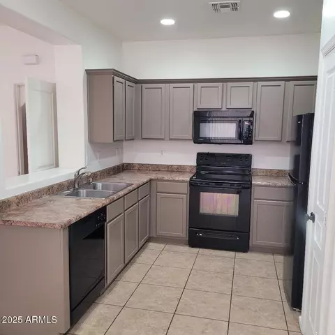 6908 S 8th Dr, Phoenix, AZ 85041 photo 14