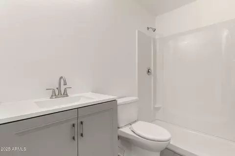 Bath - 538 W 13th St, Tempe, AZ 85281 photo 3 of 3