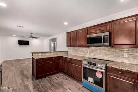 Kitchen - 538 W 13th St, Tempe, AZ 85281 photo 2 of 2