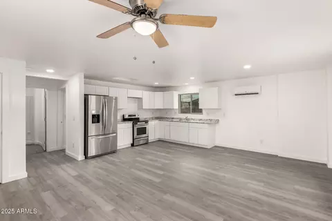 Living - 538 W 13th St, Tempe, AZ 85281 photo 2 of 3