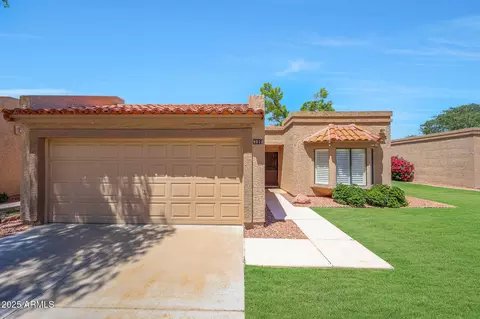 9512 W Mcrae Way, Peoria, AZ 85382