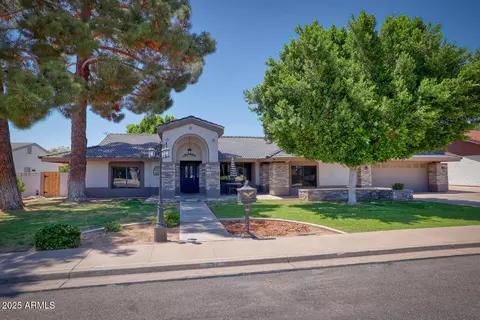 2424 E Ivy St, Mesa, AZ 85213
