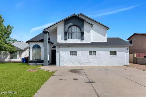 9026 W Cambridge Ave, Phoenix, AZ 85037