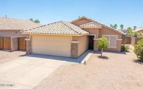 8657 E Capri Ave, Mesa, AZ 85208