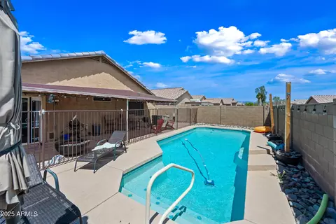 Exterior - 8657 E Capri Ave, Mesa, AZ 85208 photo 6 of 9