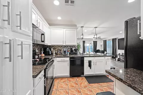 Kitchen - 8657 E Capri Ave, Mesa, AZ 85208 photo 3 of 5