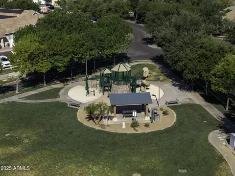 View/Area - 3065 E Tamarisk St, Gilbert, AZ 85296 photo 29 of 32