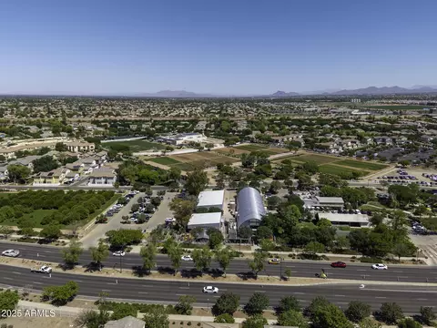 View/Area - 3065 E Tamarisk St, Gilbert, AZ 85296 photo 23 of 32